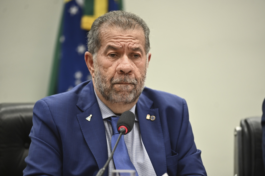 Ministro da Previdência assume discurso firme sobre fraudes no INSS diante de pedidos de CPI